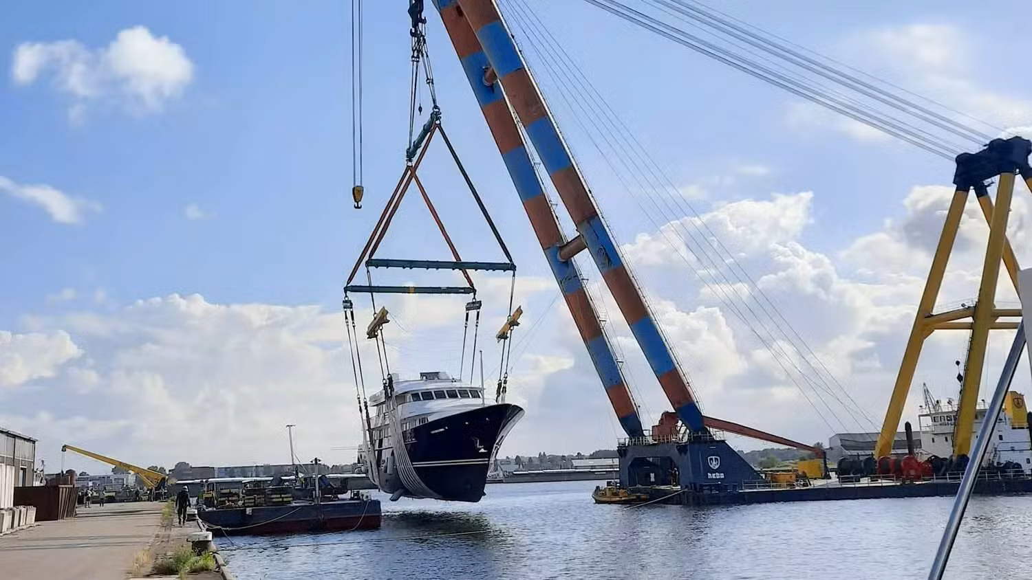 Eggerding Amsterdam Quayside rental